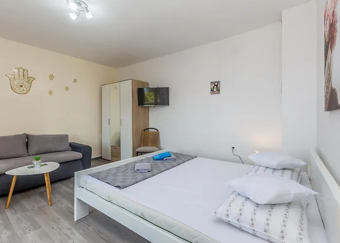 Apartman Tena *